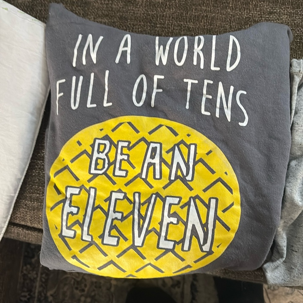 Women’s small stranger things hoodie